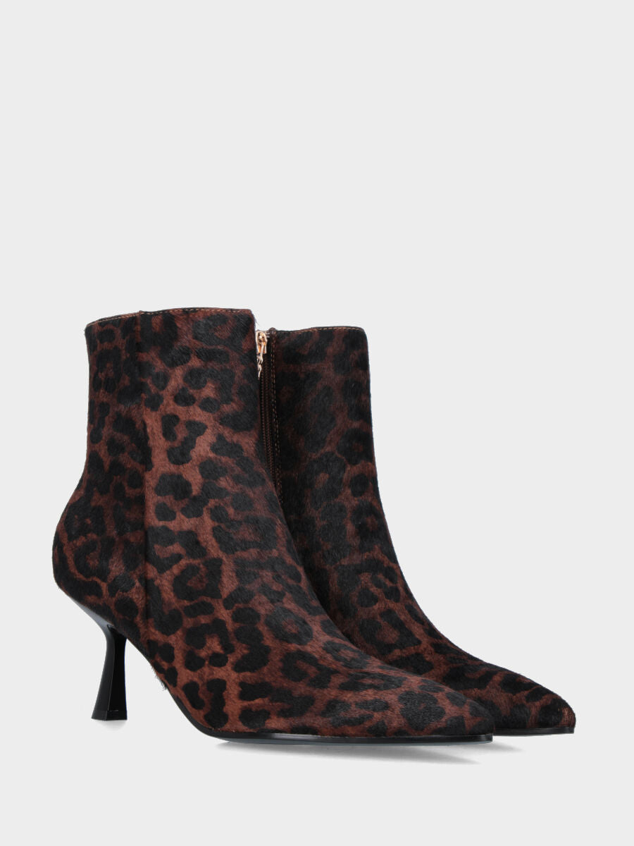 Bottine en cuir façon poulain léopard marron avec talon en forme de calice