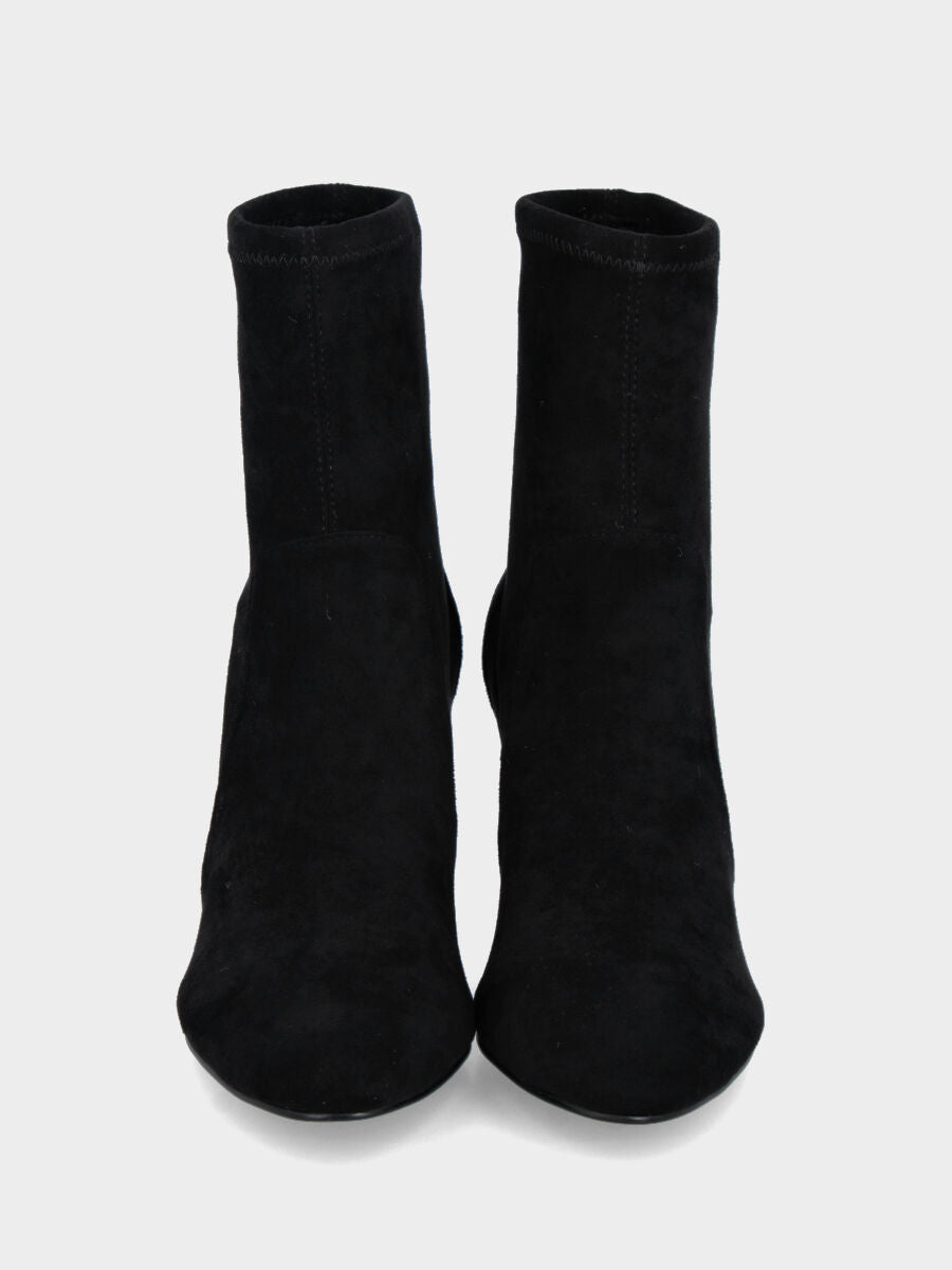 Stiefelette aus elastischem schwarzem Alcantara mit Blockabsatz