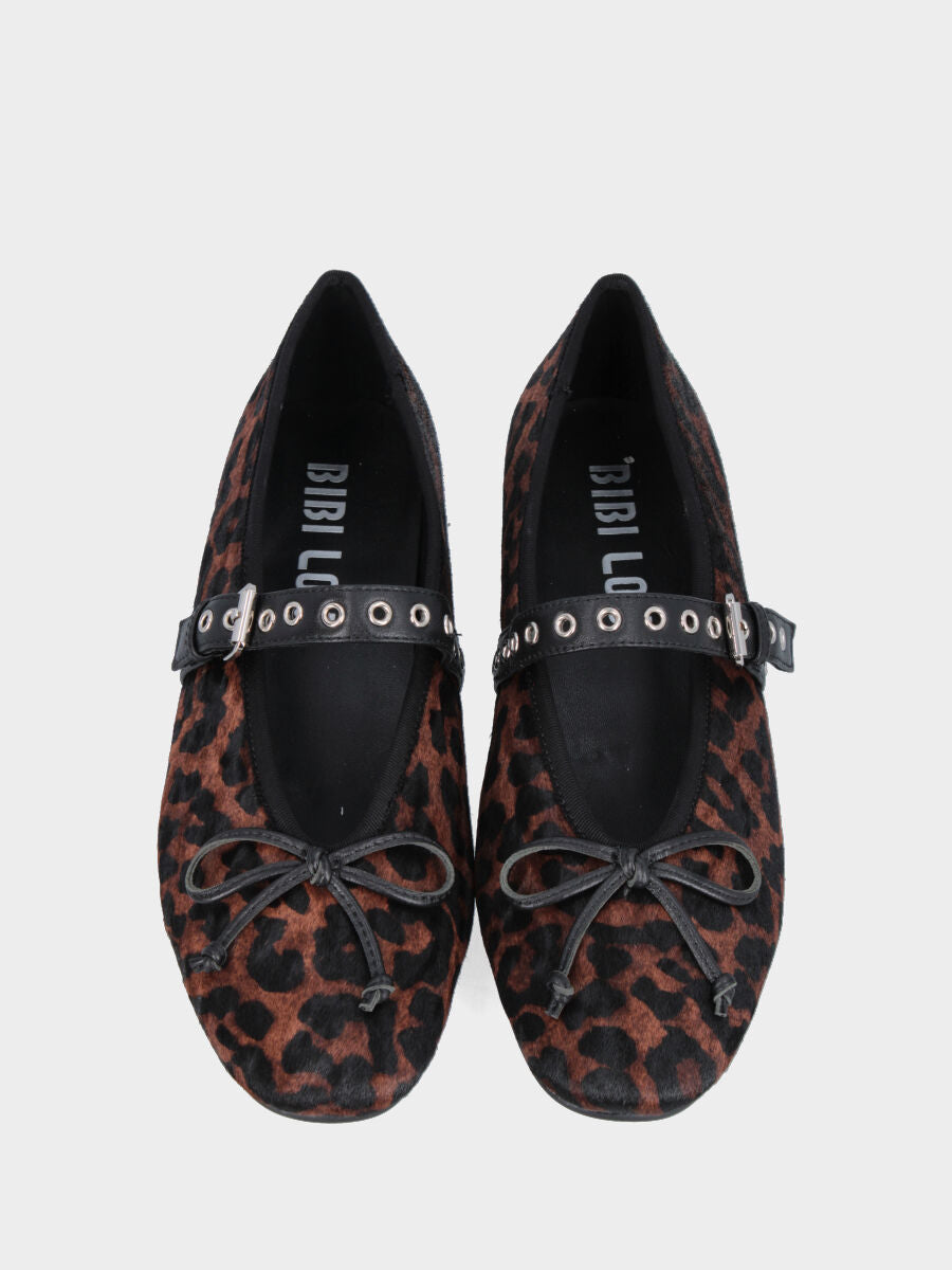 Ballerina in cavallino leopardato e cinturino con occhielli