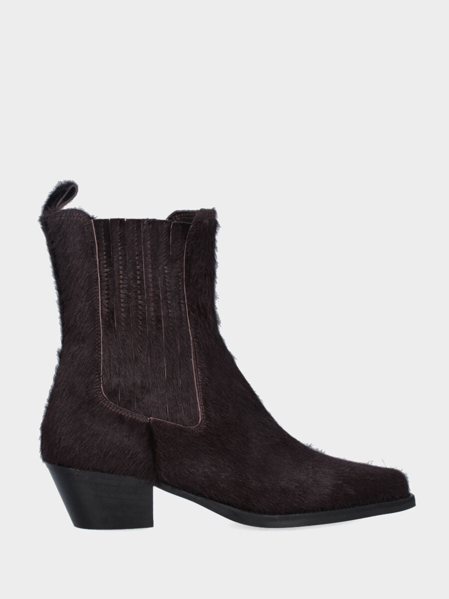 Beatles en cuir façon poulain marron avec élastiques recouverts et bout effilé