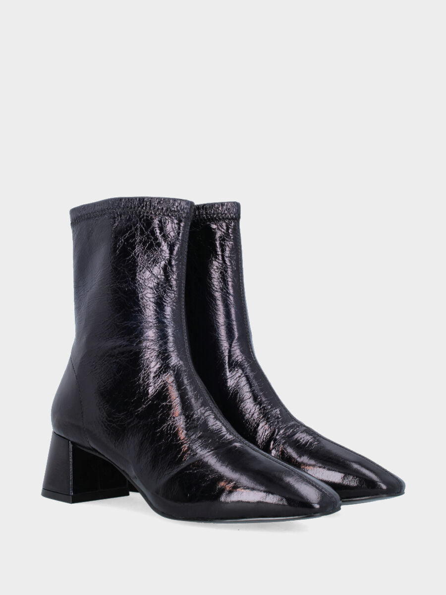 Blue crackled stretch patent leather ankle boot with block heel
