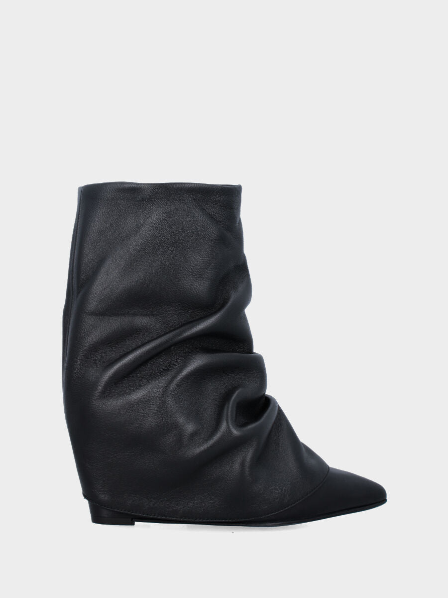 Camperos stivaletto 3/4 in nappa nera con ghetta goffrata