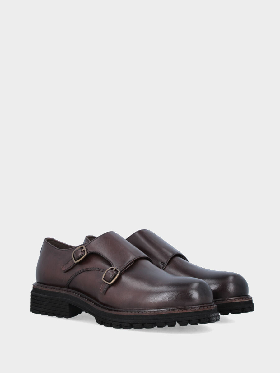 Derby monk strap in vitello testa di moro con doppie fibbie e suola extra light