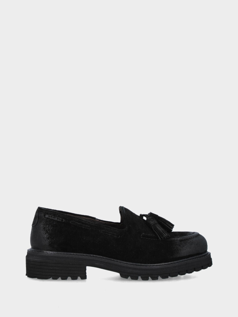 Mocassino in velour nero con nappine e guardolo rotellato