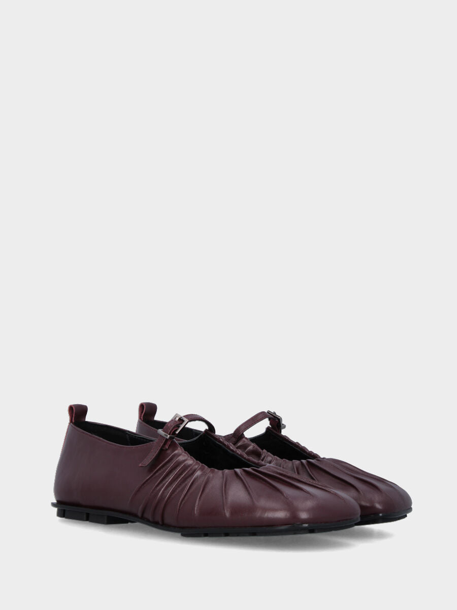 Ballerina in nappa bordeaux con punta quadrata e zeppa interna