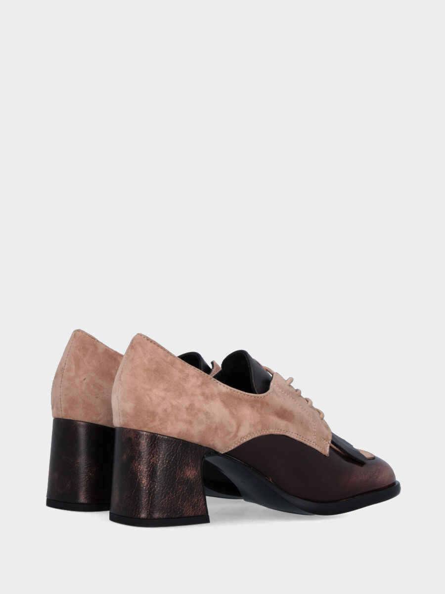 Derby in vitello e camoscio marrone e beige con frangia