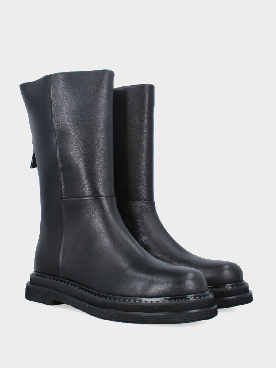 Biker in vitello nero con cerniera posteriore e suola monoblocco