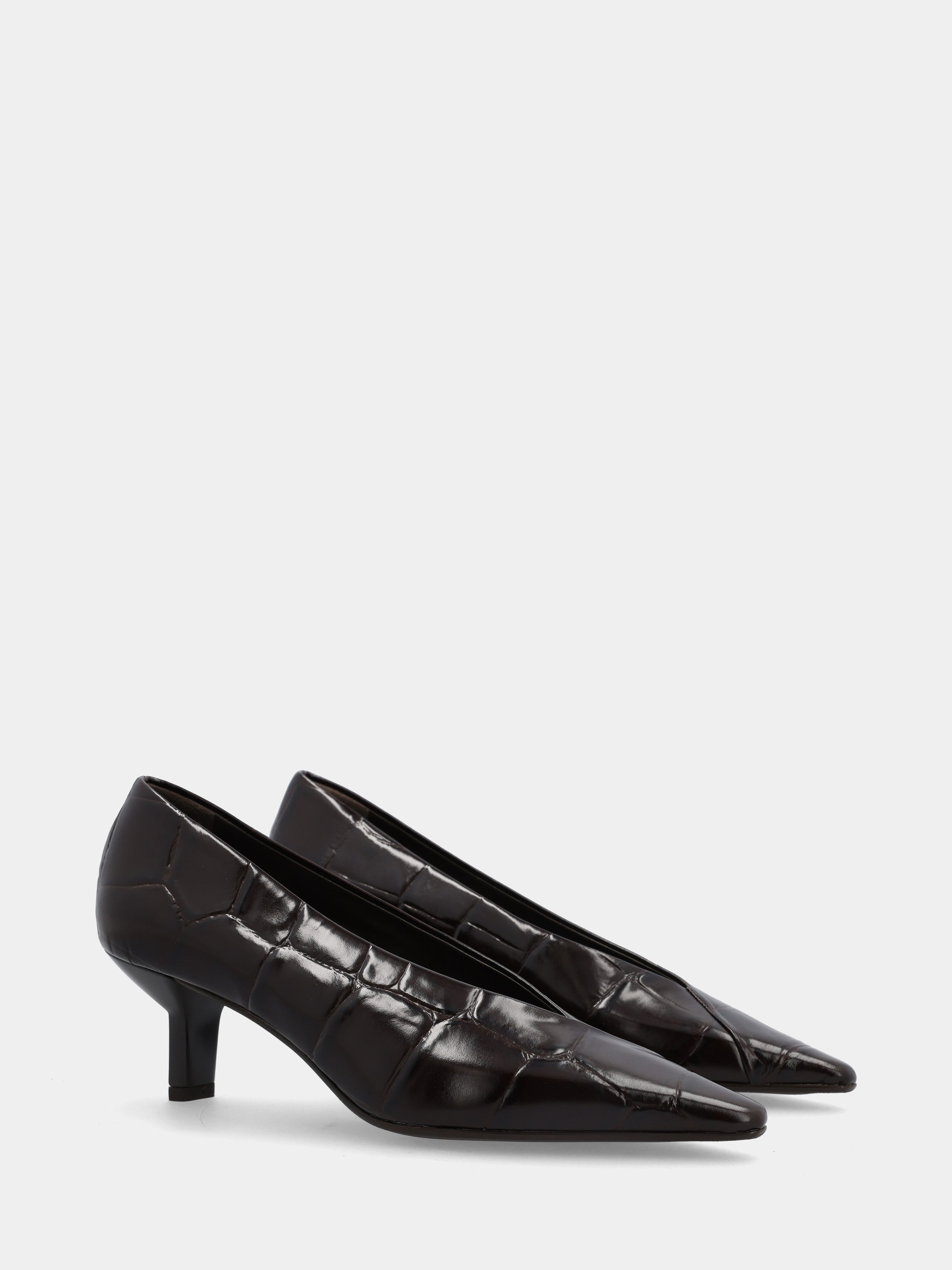 Sandalo monoblocco in vitello rosso con fascia ripiegata