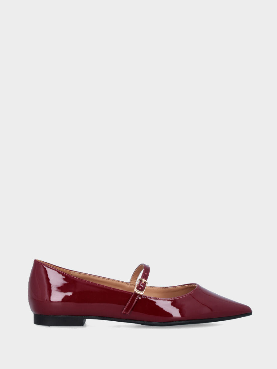 Ballerina Mary Jane in vernice bordeaux con cinturino e punta sfilata