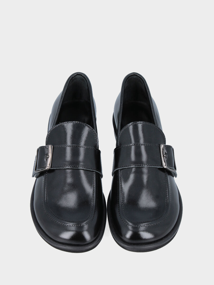 Mocassino in naplak nero con fibbia