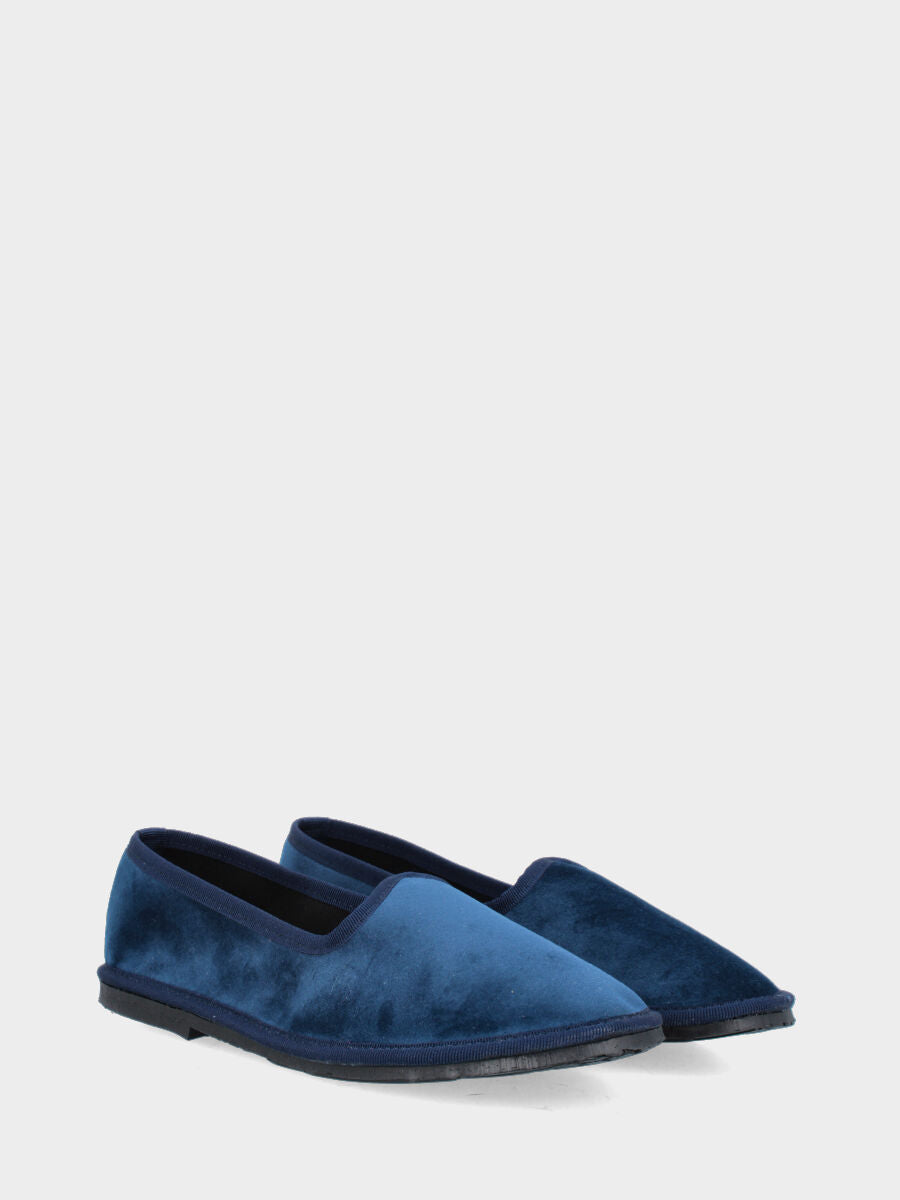 Friulana in smooth blue velvet with round toe and rubber sole