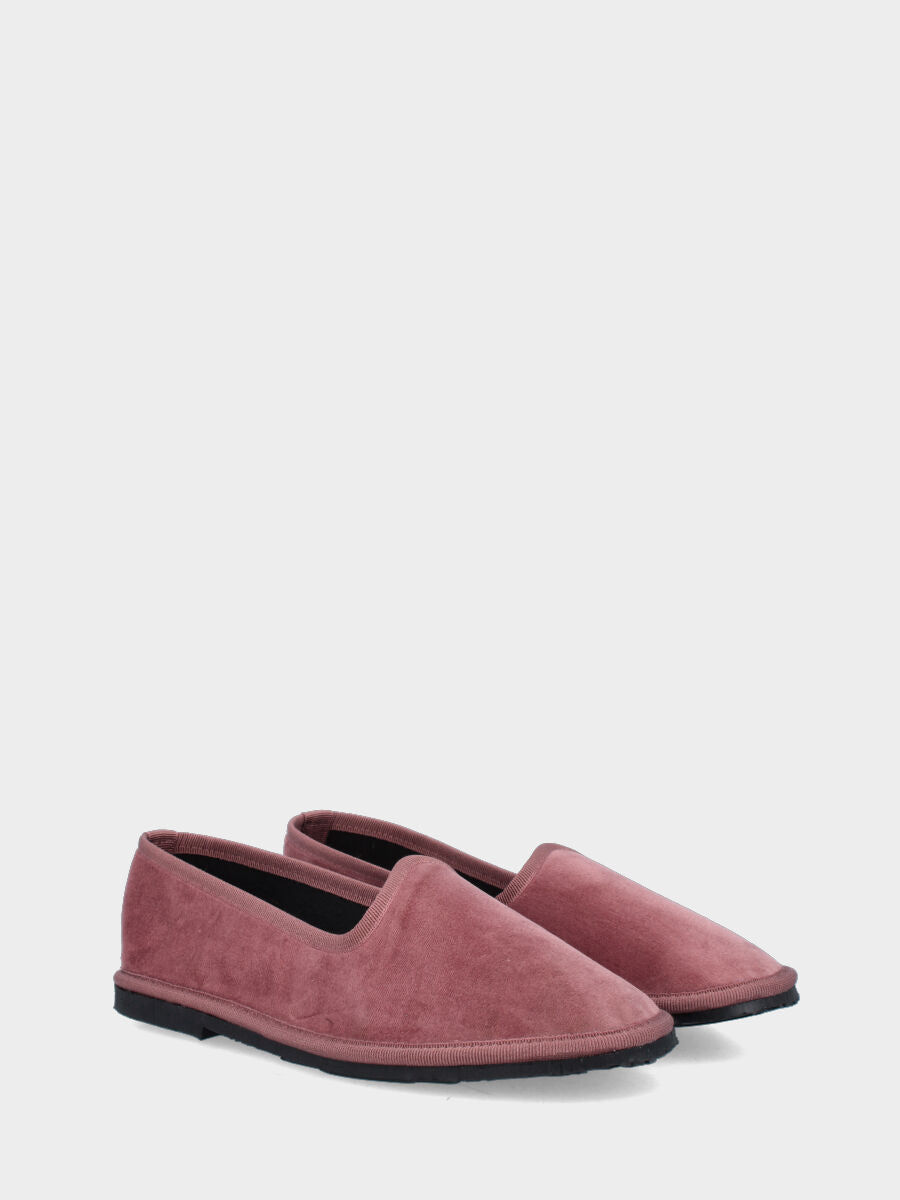 Friulana in velluto liscio rosa cipria con punta tonda e suola in gomma