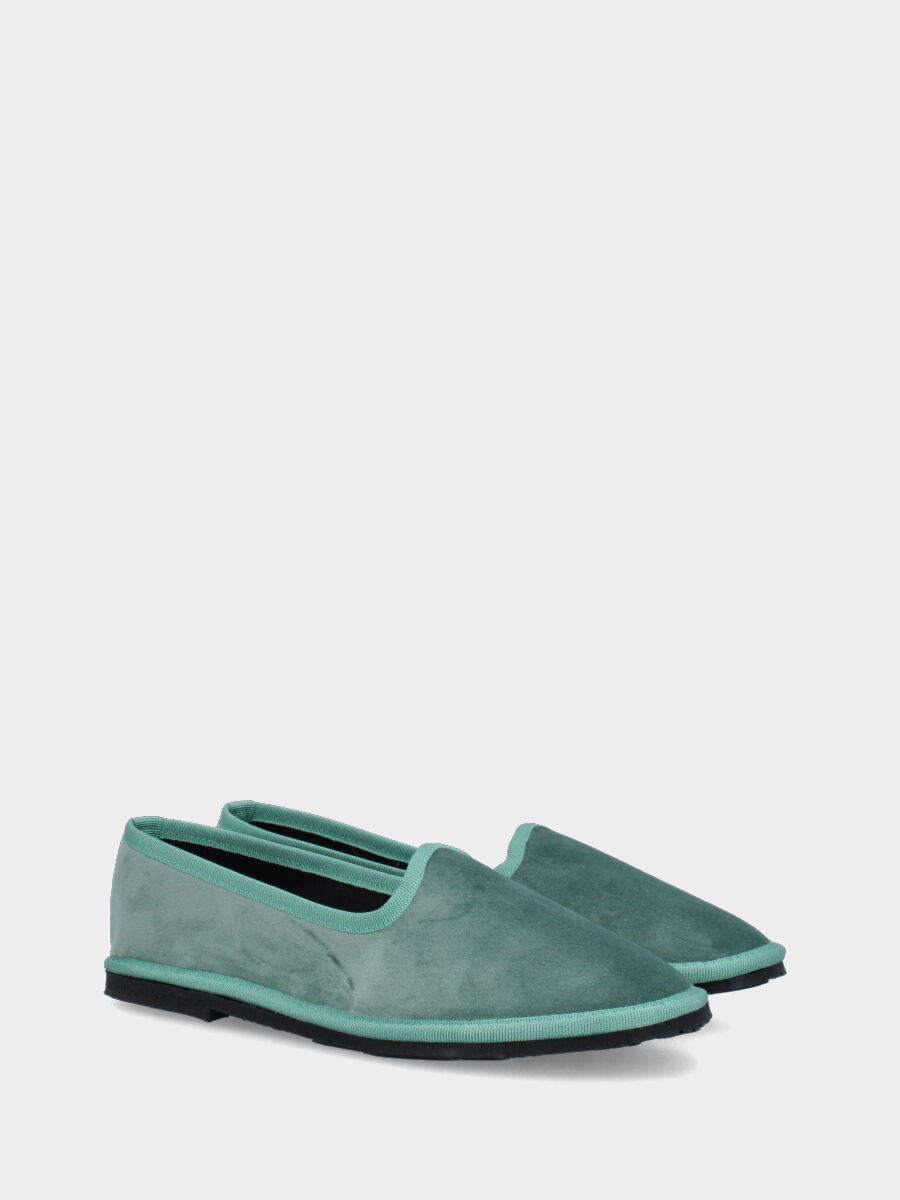 Friulana in velluto liscio salvia con punta tonda e suola in gomma