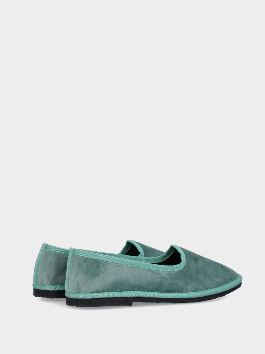 Friulana in velluto liscio salvia con punta tonda e suola in gomma