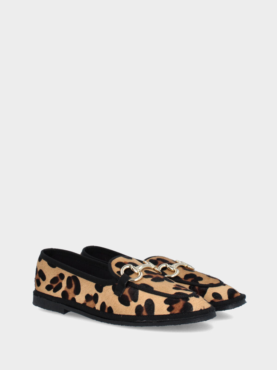 Mocassin sur forme frioulane en cuir façon poulain léopard plat