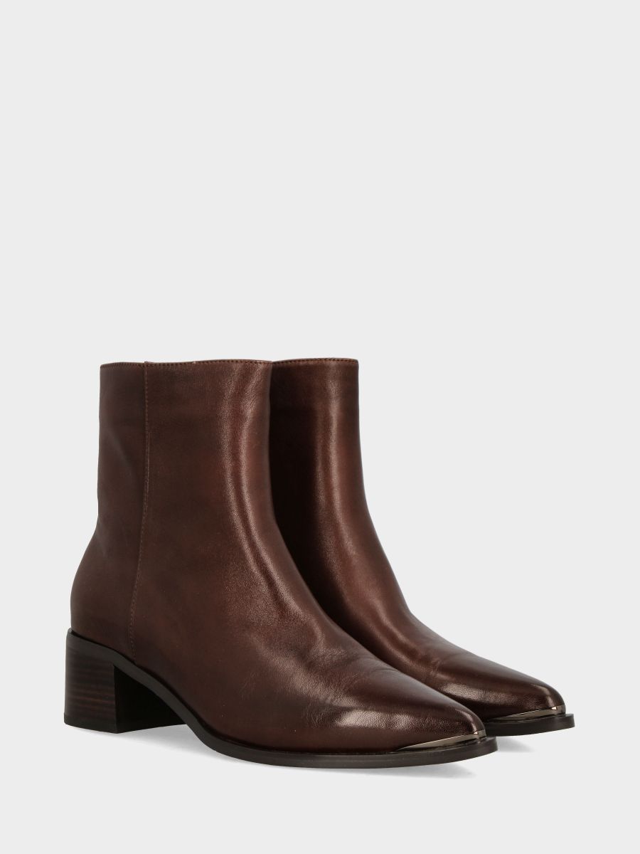 Bottine en veau marron foncé avec embout métallique et talon monobloc