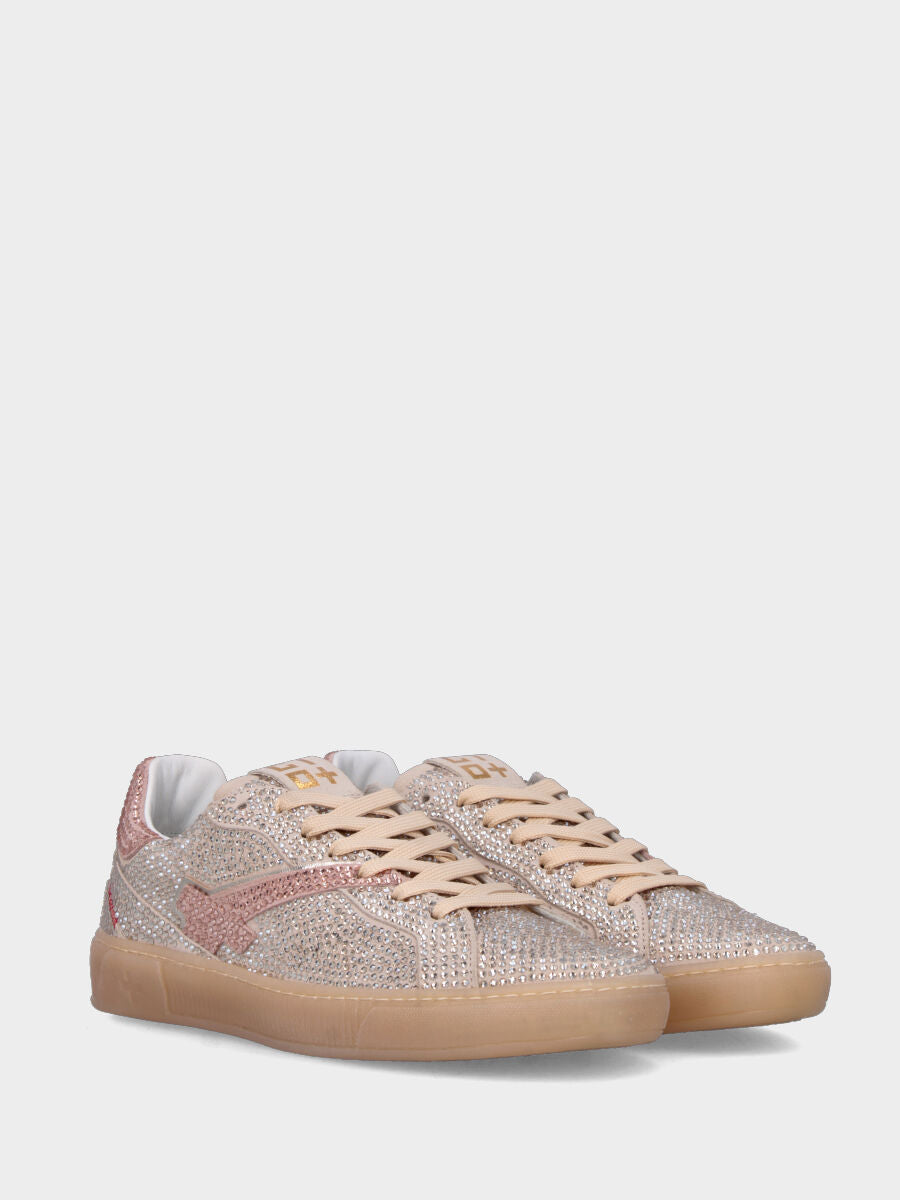 Sneaker in camoscio con multistrass platino e suola in gomma