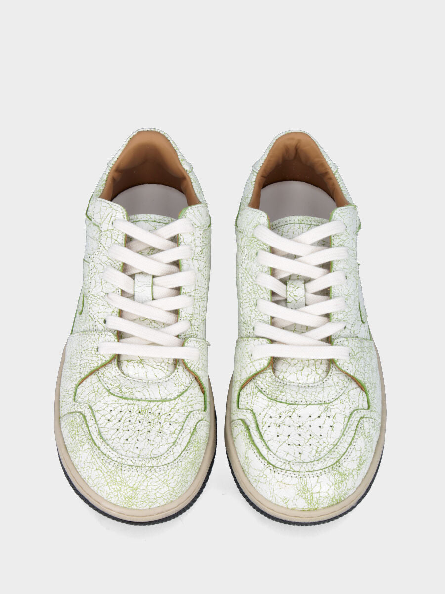 Sneaker in vitello bianco e verde con punta tonda e suola cucita