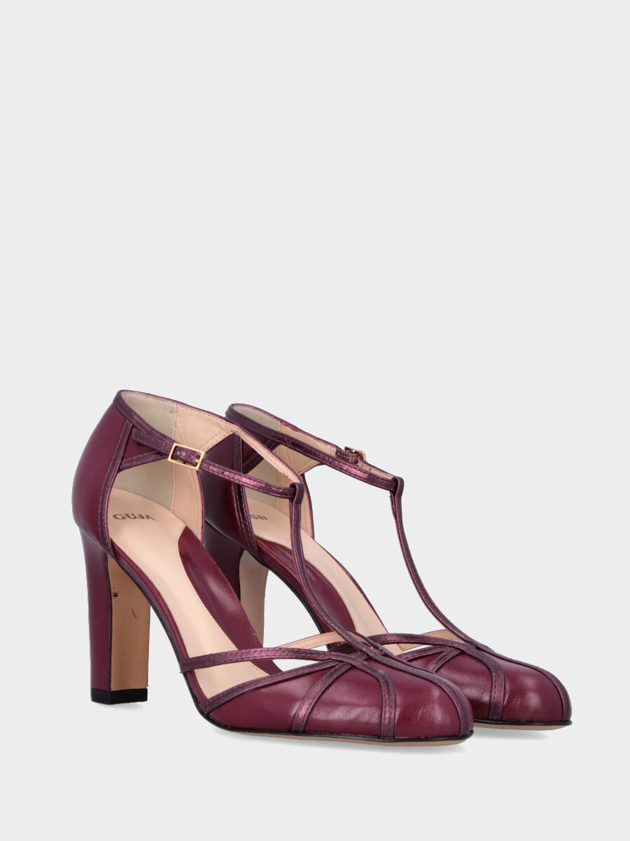 Sandalo monoblocco in vitello rosso con fascia ripiegata