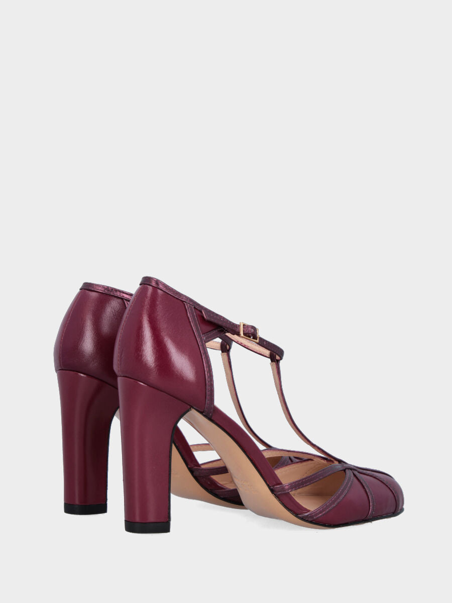 Sandalo monoblocco in vitello rosso con fascia ripiegata