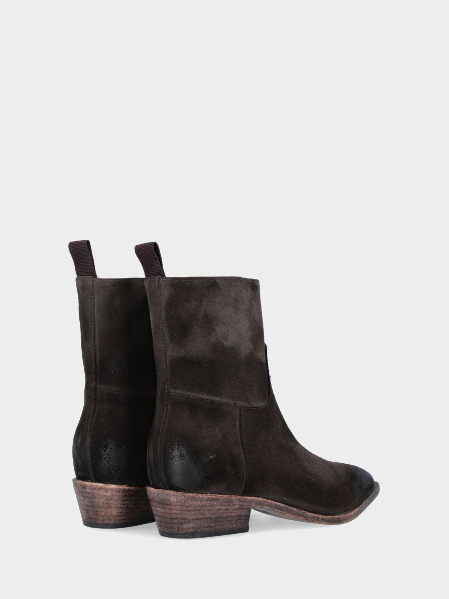 Camperos in camoscio testa di moro con tacco largo e cerniera laterale