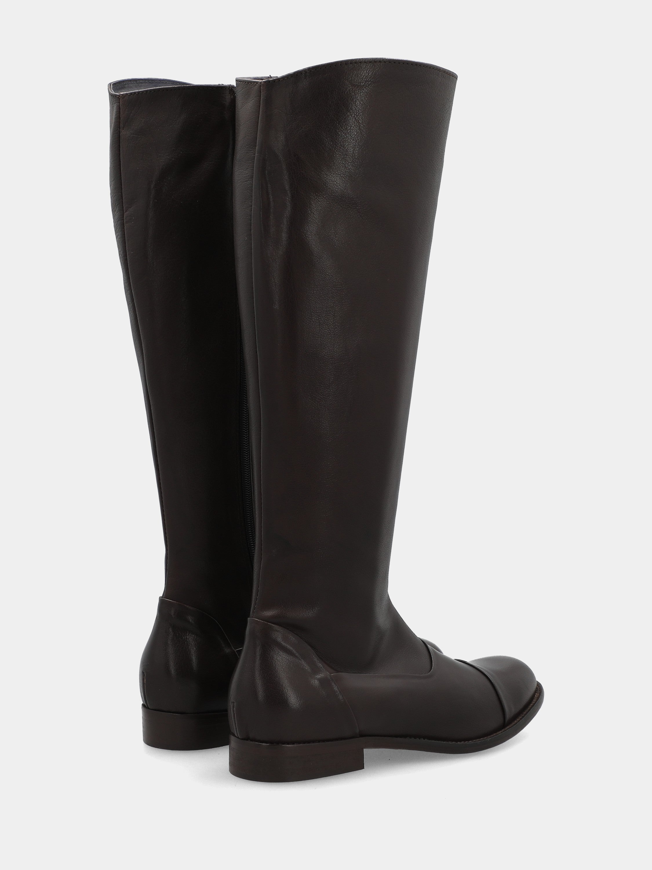 Sandalo monoblocco in vitello rosso con fascia ripiegata