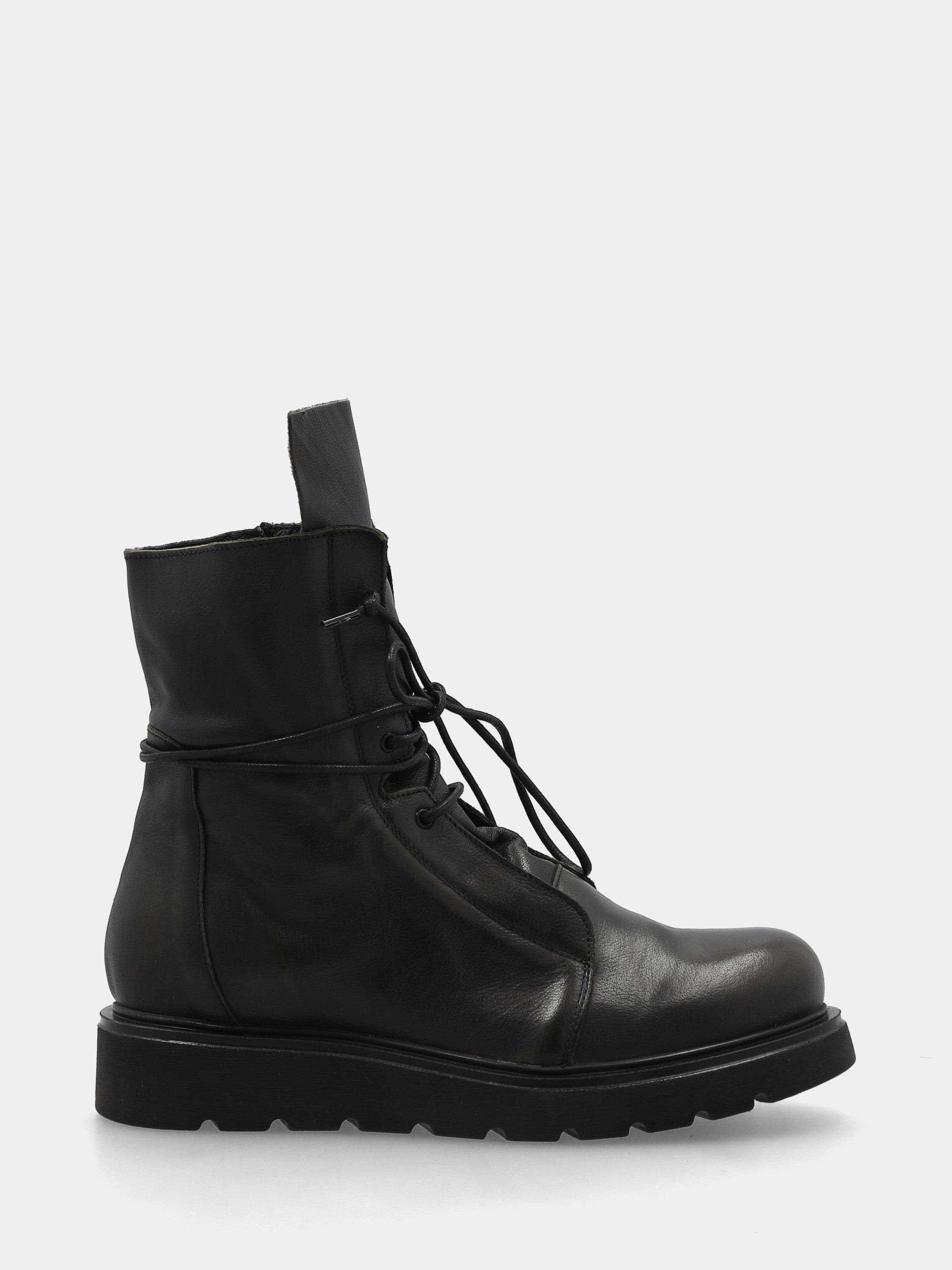 Sandalo monoblocco in vitello rosso con fascia ripiegata