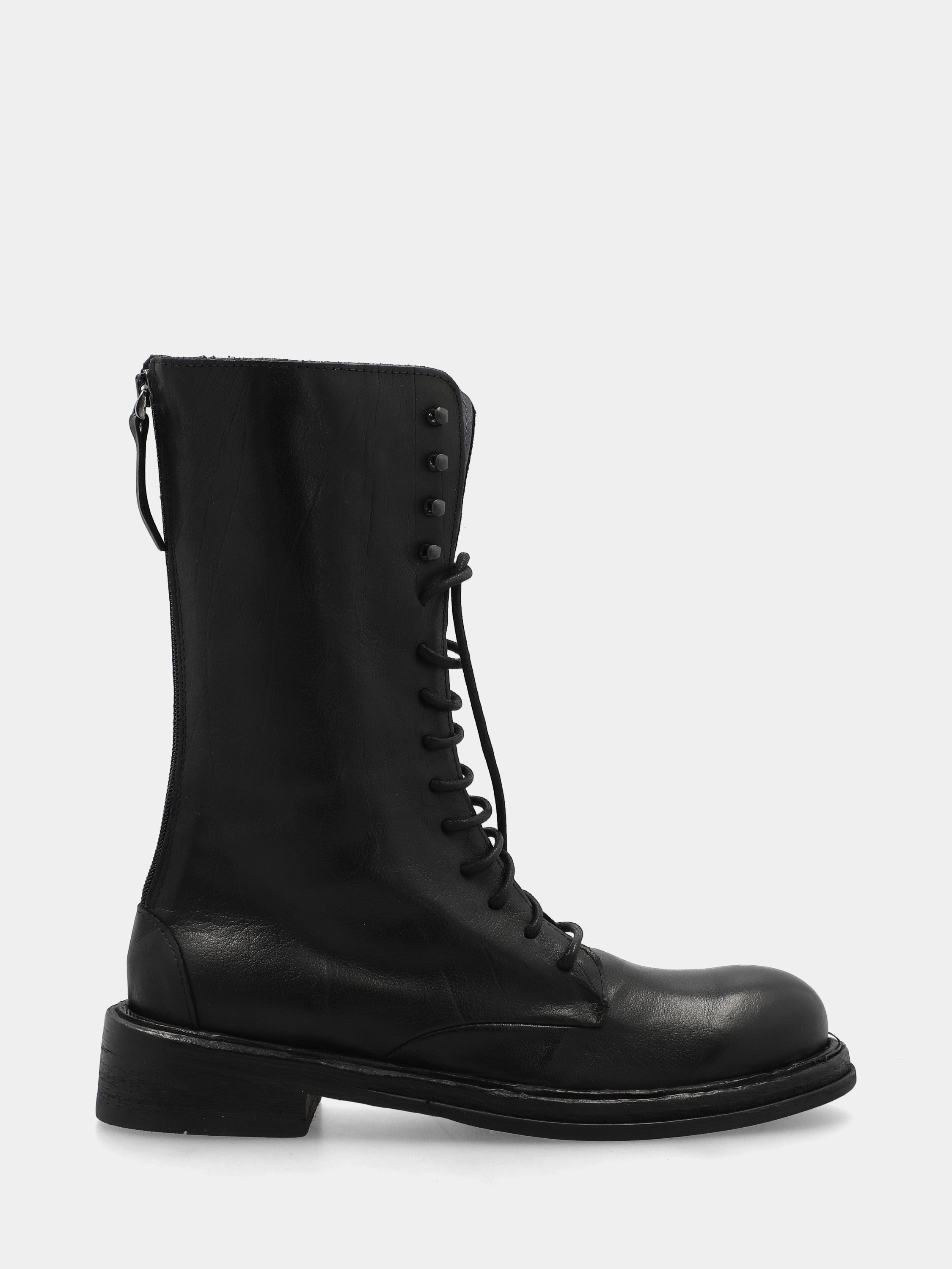 Anfibio in vitello nero con cerniera posteriore e tacco 30mm