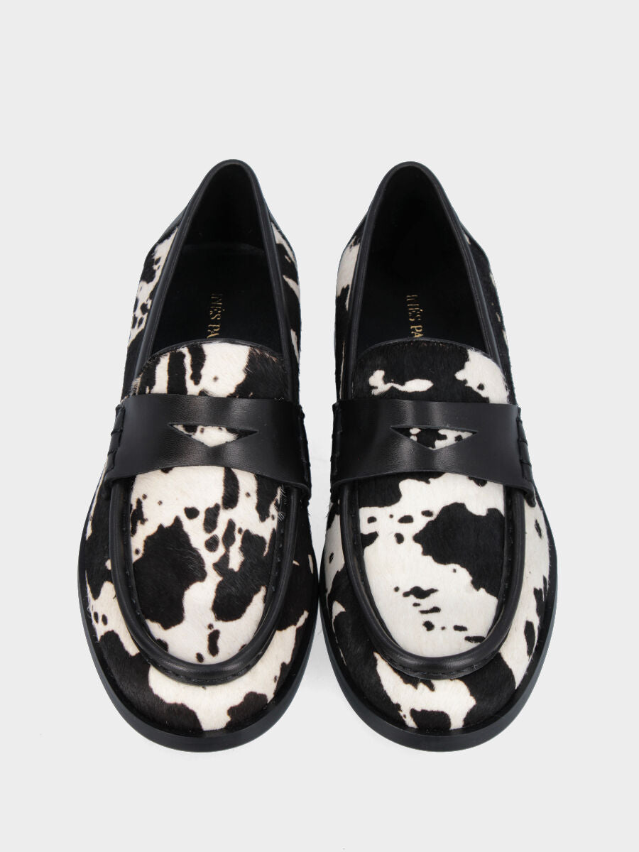 Mocassino in cavallino muccato con mascherina triangolare e bordo cucito