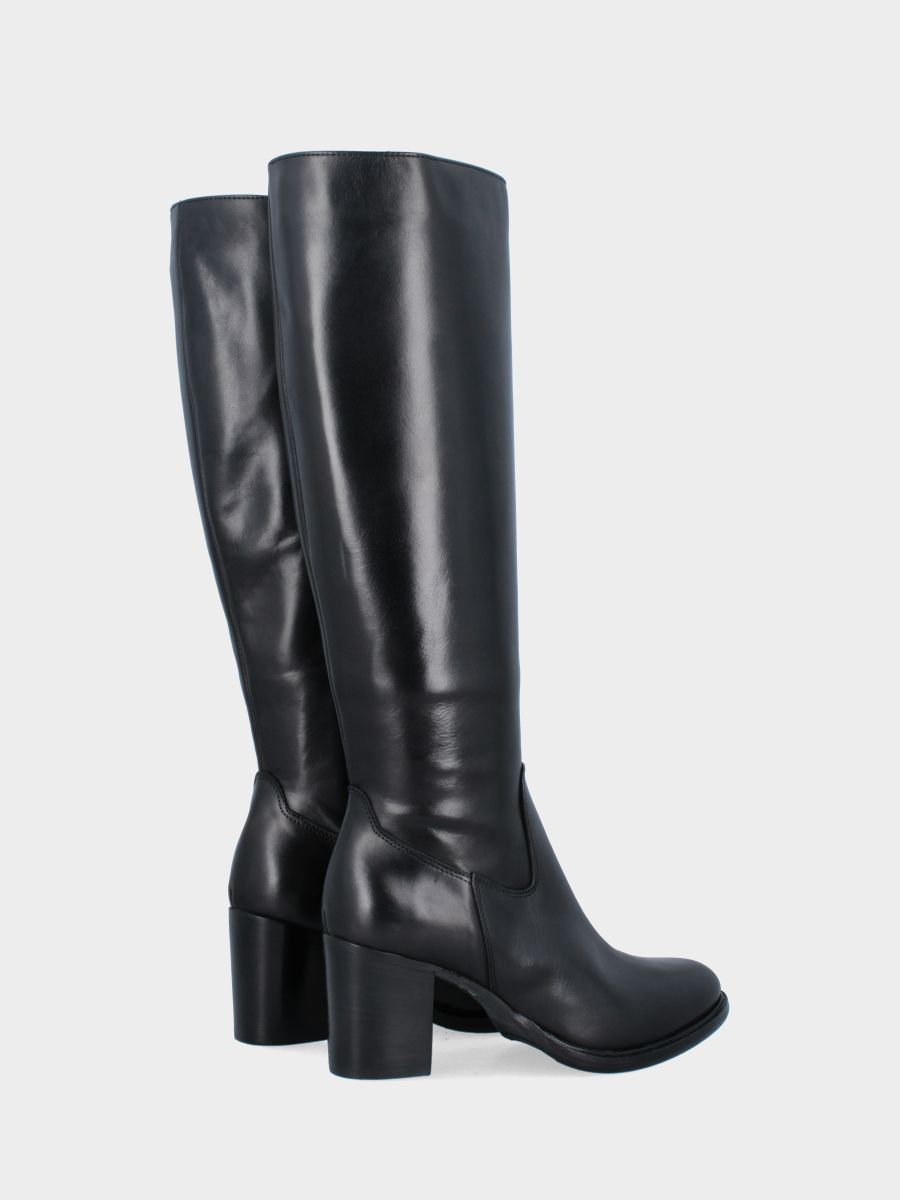 Stiefel aus schwarzem Nappaleder mit Blockabsatz