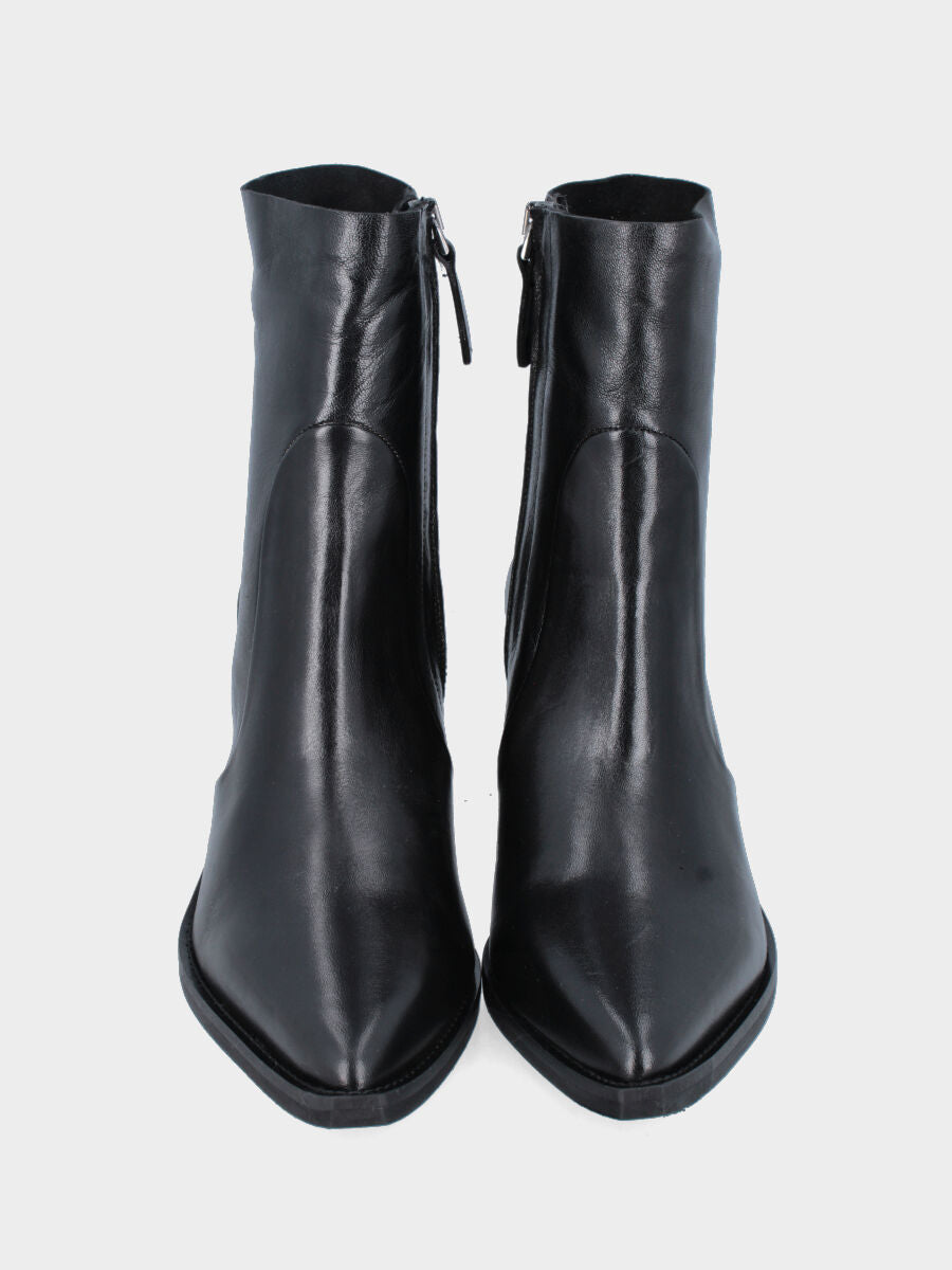 Camperos in vitello nero con tacco monoblocco