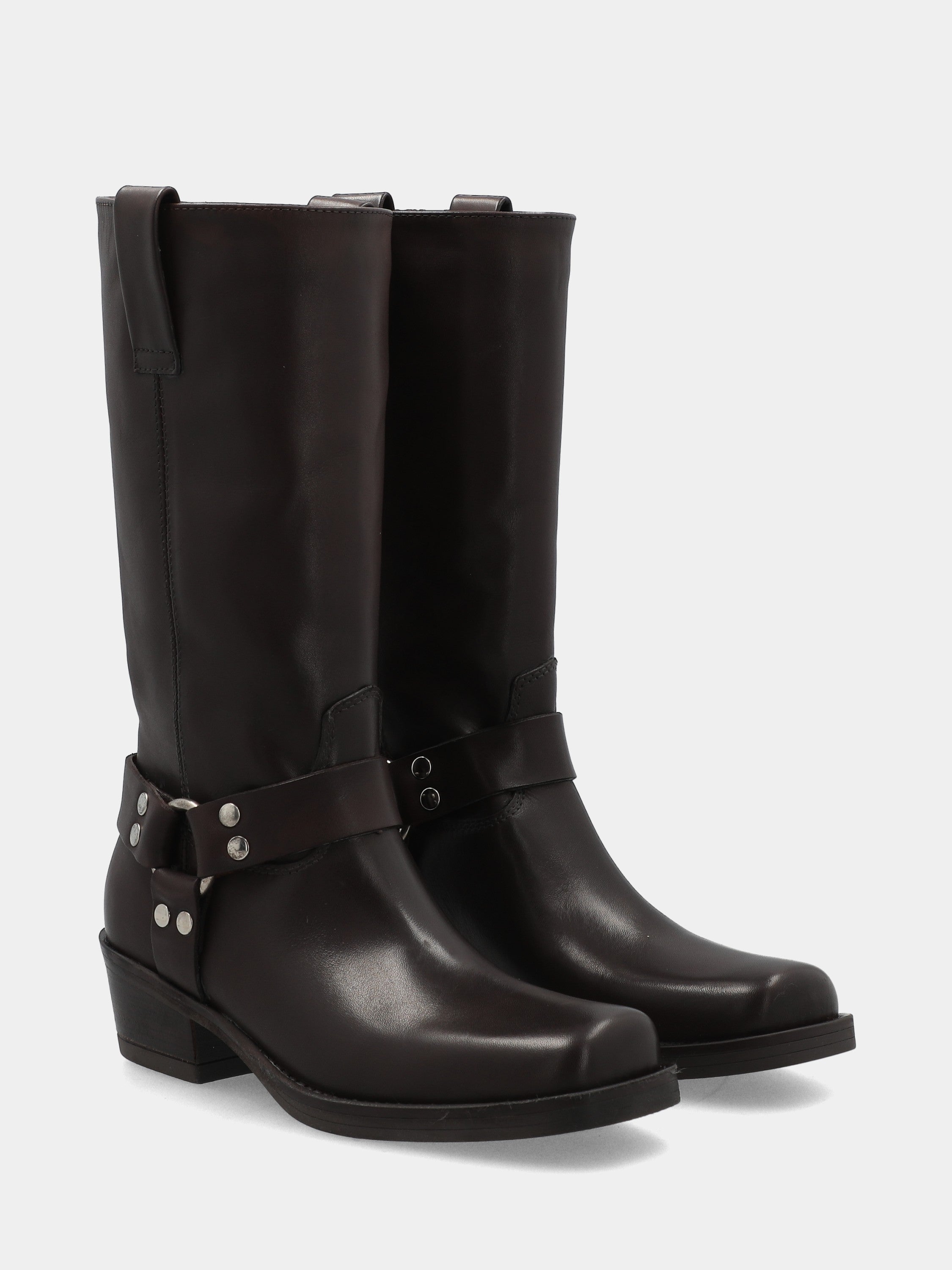 Bottes western en veau marron foncé avec bout carré et boucles