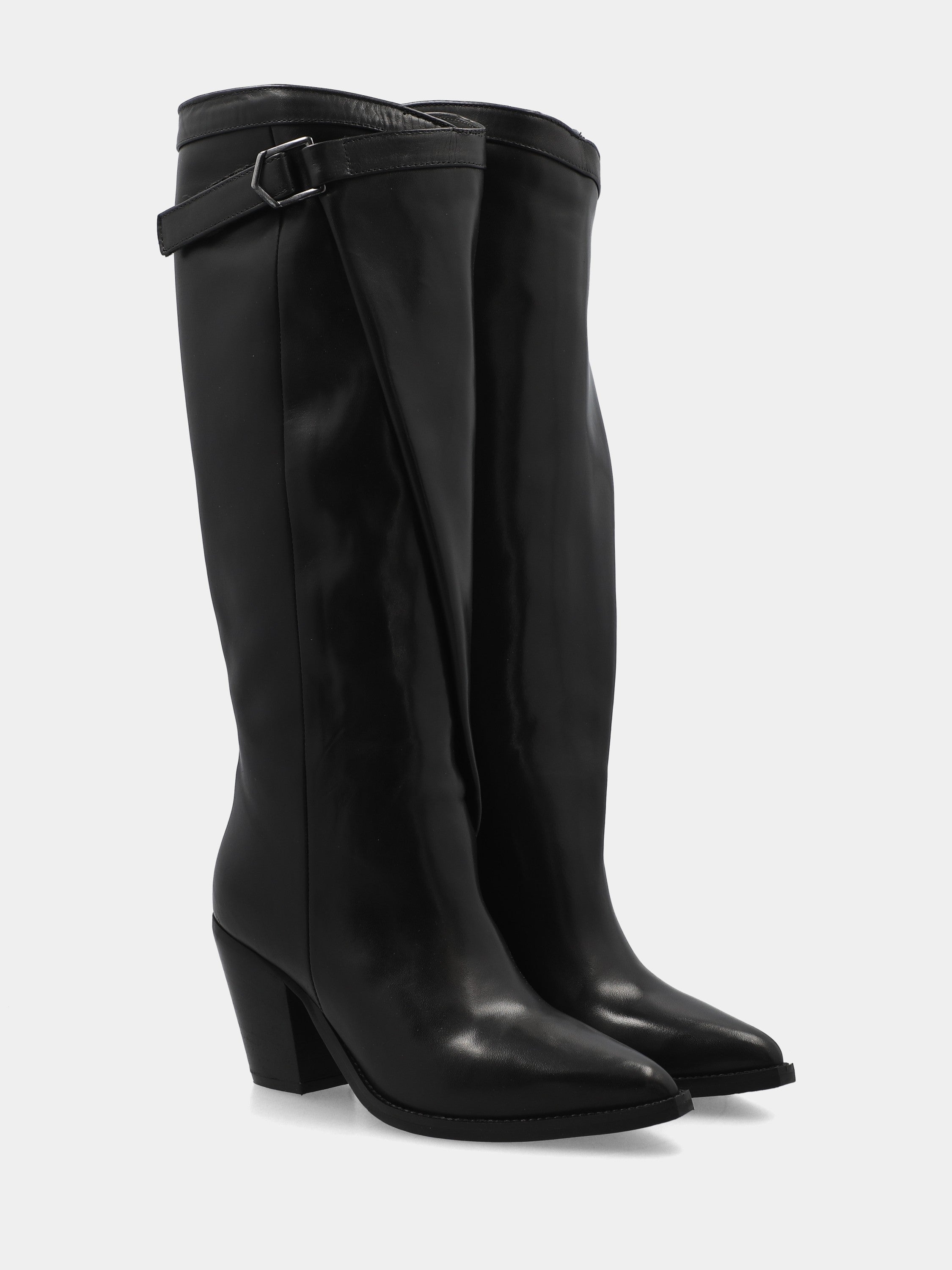 Stivale in vitello nero con ripiegatura e cinturino su tacco 85mm