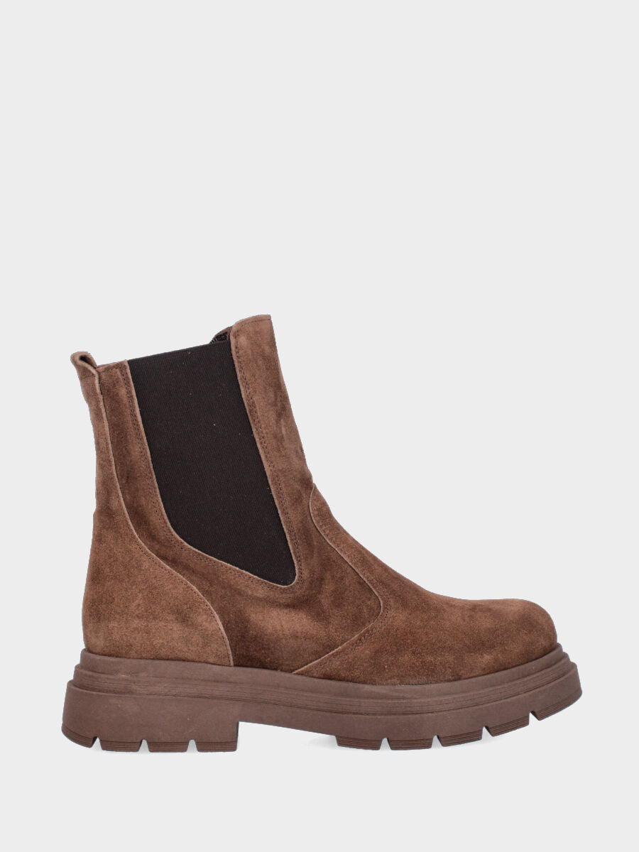 Beatles combat in camoscio marrone con platform e tacco monoblocco