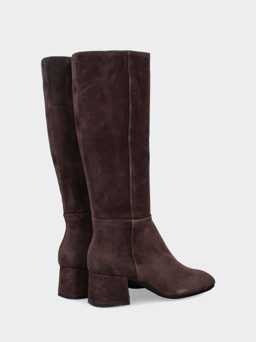 Stivale in camoscio testa di moro con punta quadrata stondata e cerniera laterale