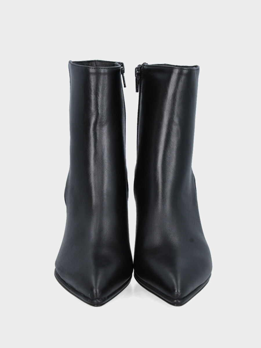 Bottine en nappa noire avec talon en forme de calice et plateau discret