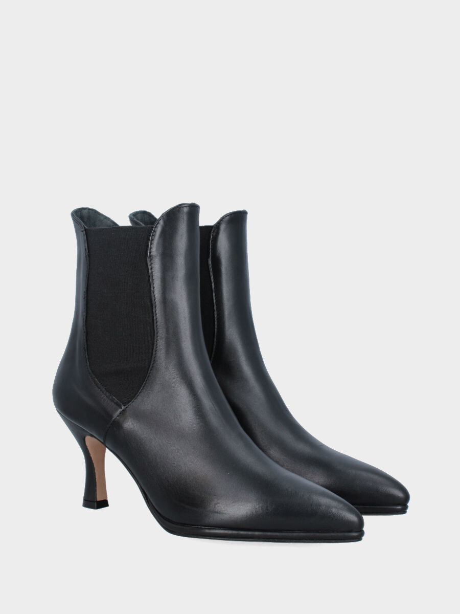 Beatles in black nappa leather with chalice heel and platform