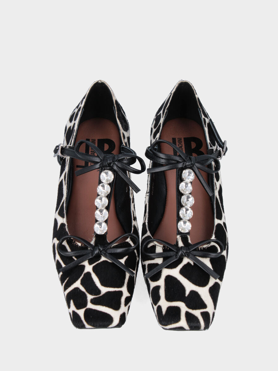 Ballerina in cavallino stampa giraffa con cinturino e strass