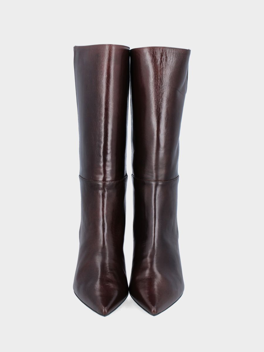 Stivale 3/4 in vitello testa di moro con tacco dritto a coda