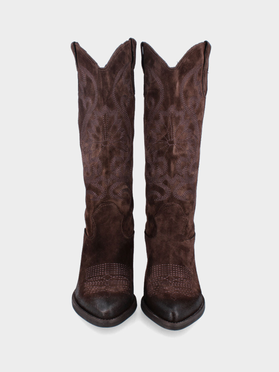 Camperos in camoscio testa di moro con ricami floreali e tacco alto