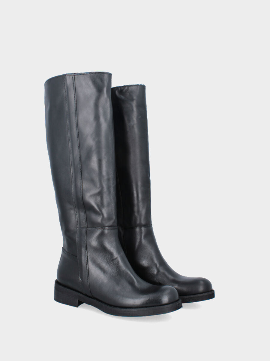 Stivale in vitello nero con fascetta laterale e tiranti in tessuto