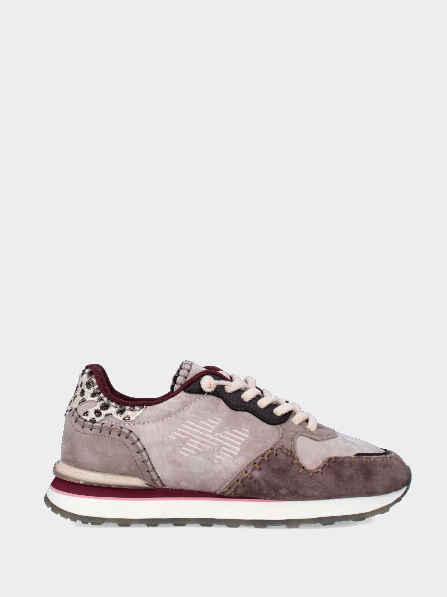 Sneaker in camoscio grigio multimateriale