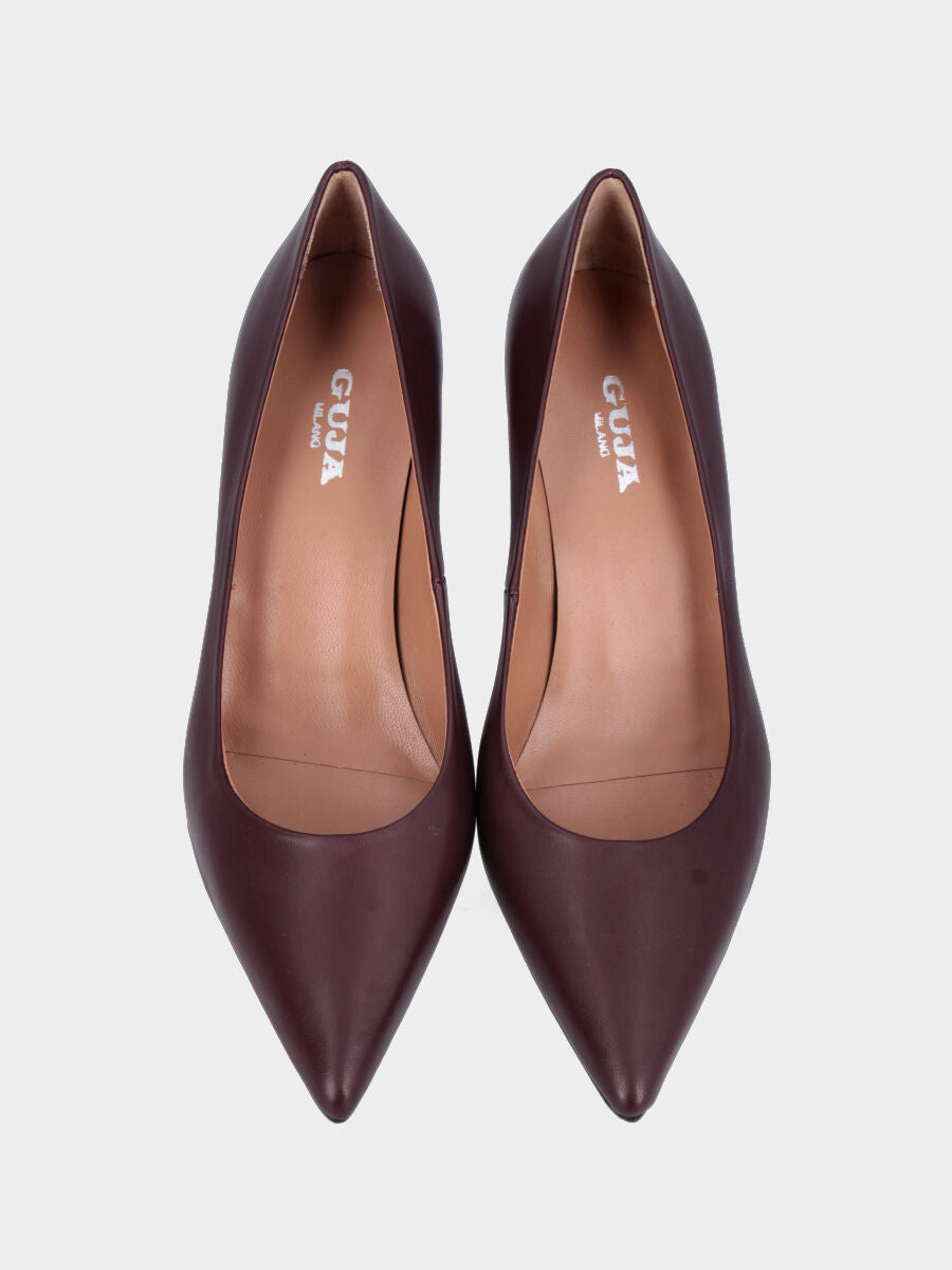 Décolleté in nappa bordeaux con tacco incavato e scollo tondo