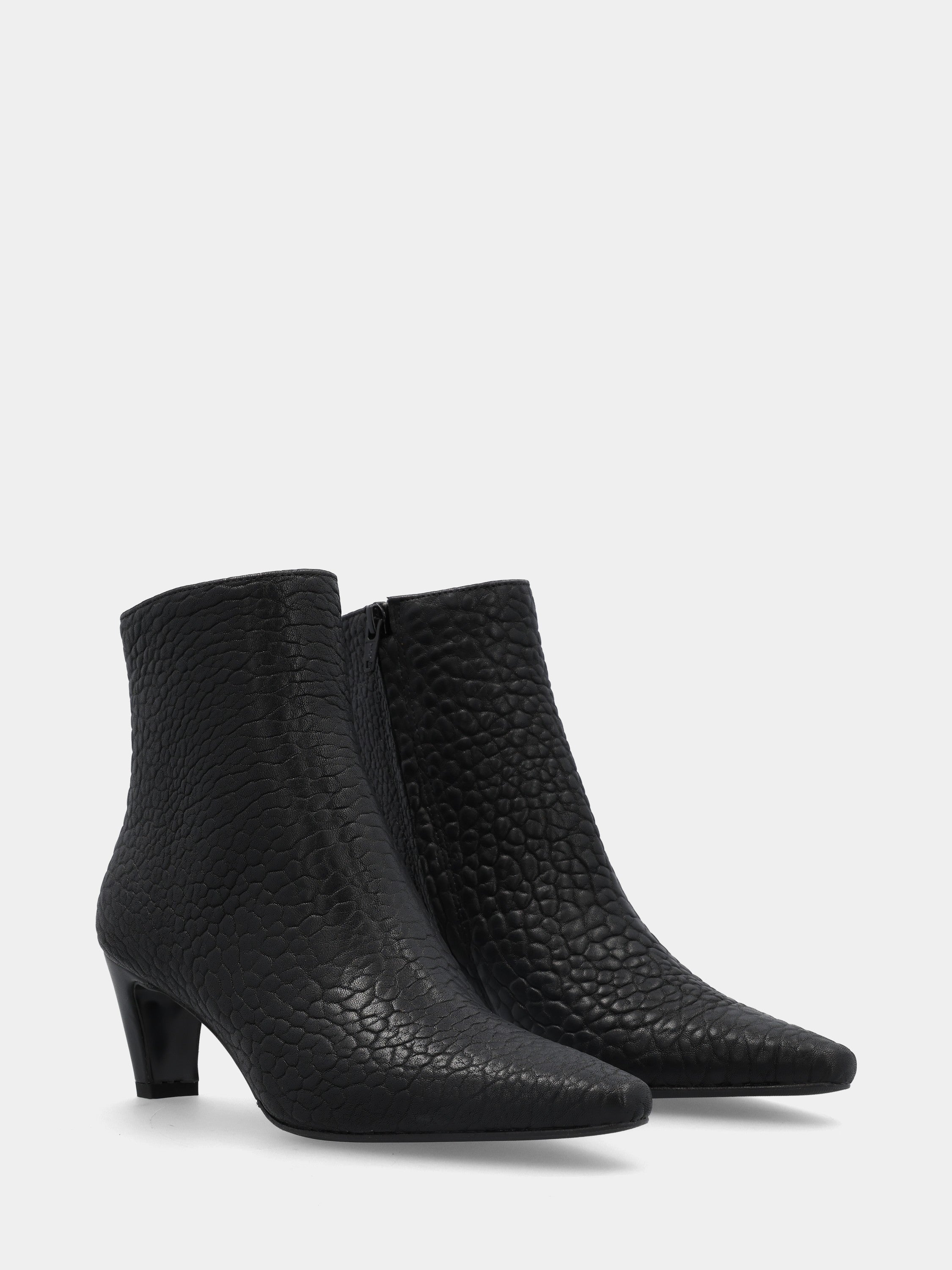 Sandalo monoblocco in vitello rosso con fascia ripiegata