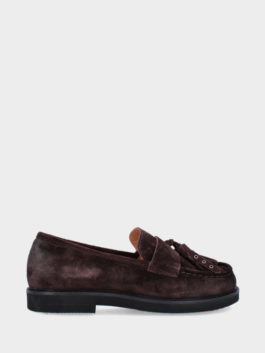 Mocassino in velour testa di moro con nappine e borchiette
