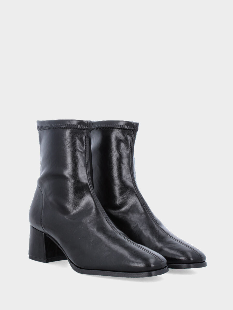 Stivaletto in ecopelle nera elasticizzata con tacco a blocco