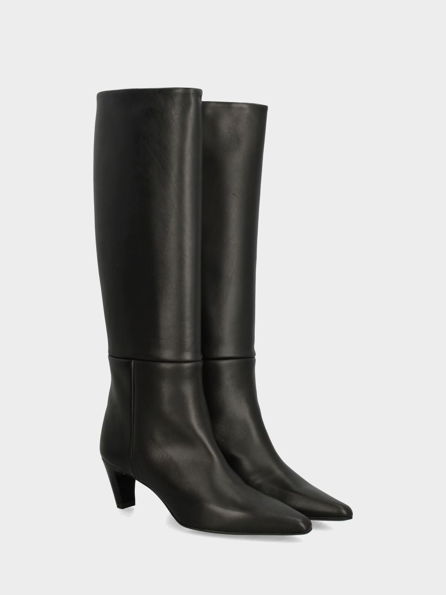Botte en veau noir à tige droite avec talon aiguille