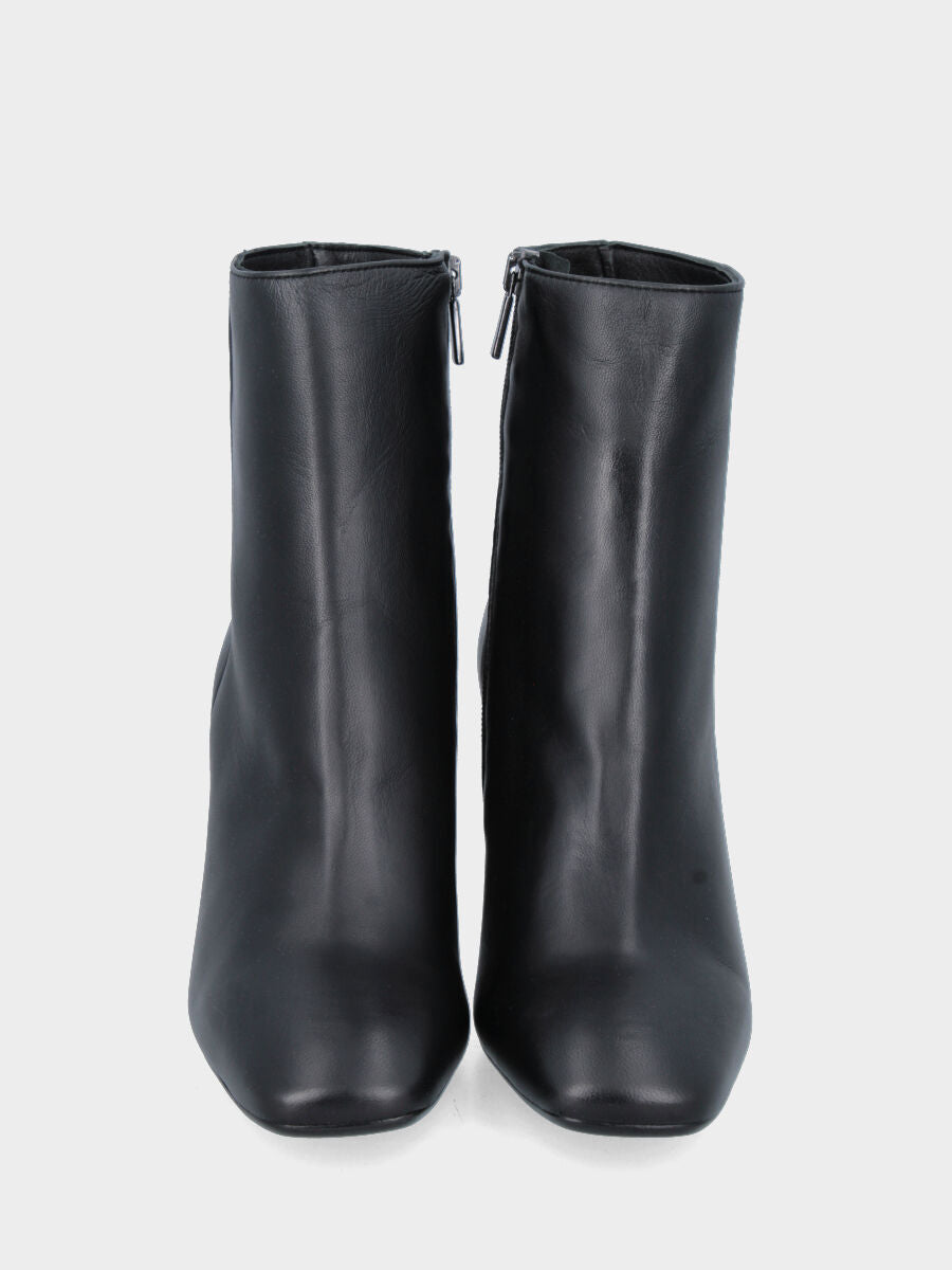 Bottine en nappa noire avec talon bloc
