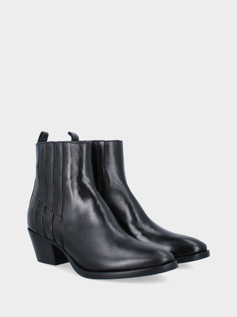 Camperos a stivaletto in vitello nero con fascette in pelle