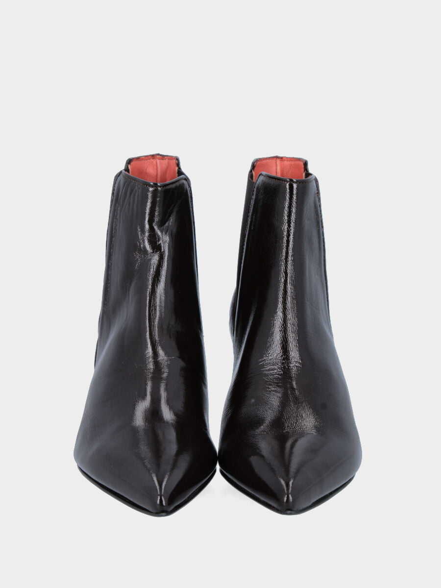 Sandalo monoblocco in vitello rosso con fascia ripiegata